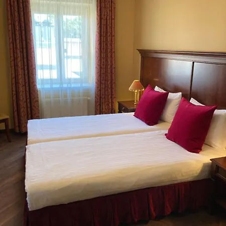 酒店 Pirkliu Namai 2*